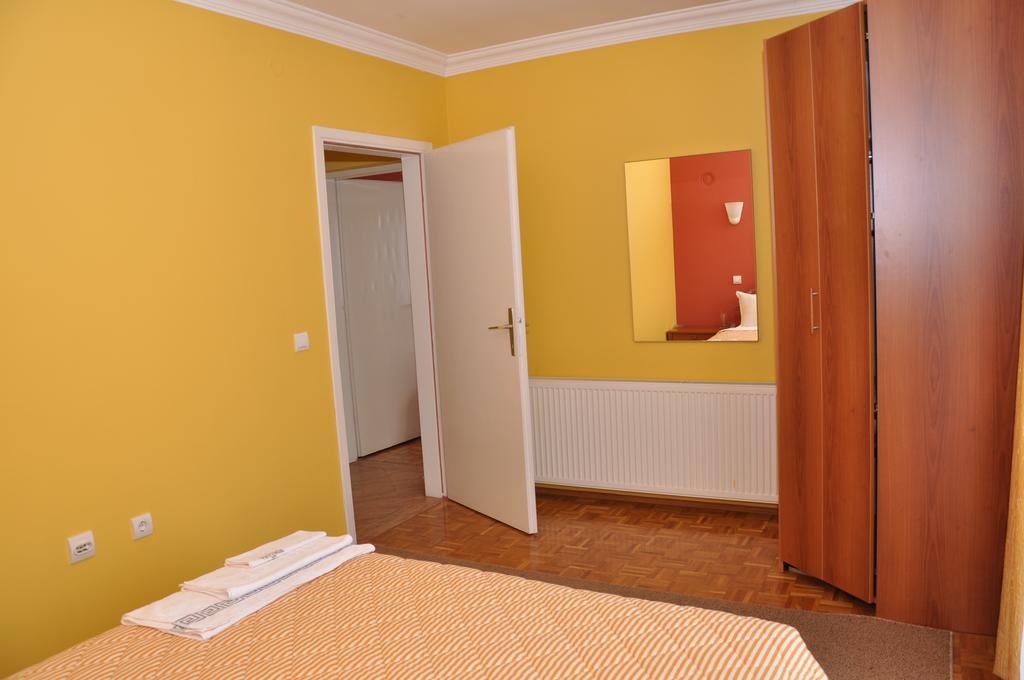 Kompleks Fontana Vladičin Han Zimmer foto