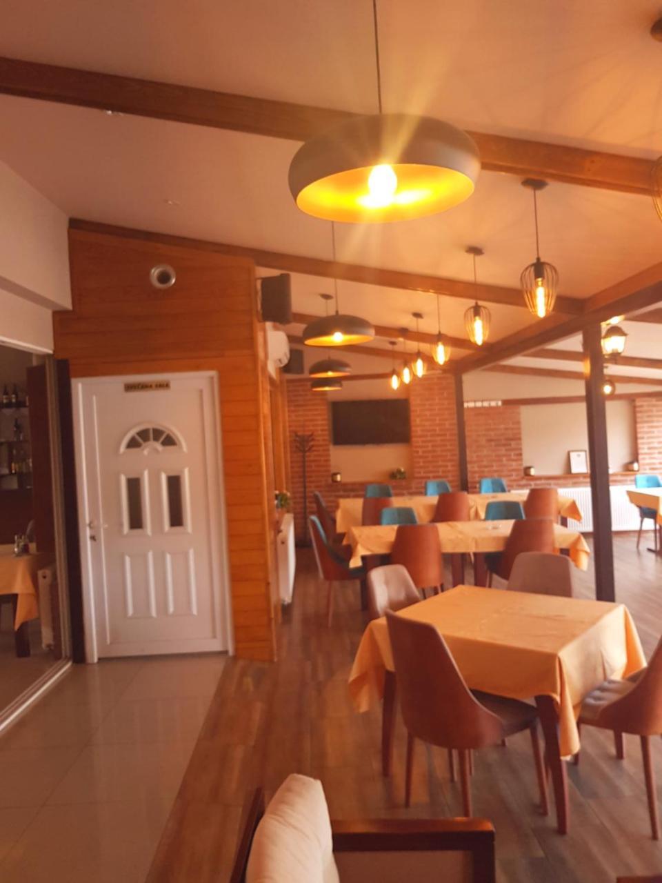 Kompleks Fontana Vladičin Han Exterior foto